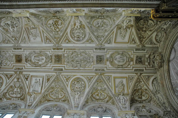 Cordoba mosque-cathedral nave vaulting above choir - 1598